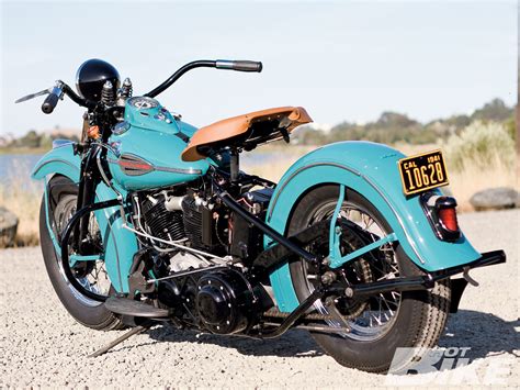 Harley Davidson Knucklehead (1936) | Rust and Glory | Motorcycle grace