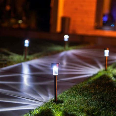 Harrier Garden Pathway Solar Spike Lights | Net World Sports