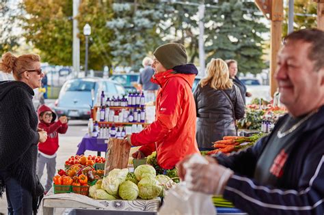 Dunnville Farmers Market - INVIZIJ