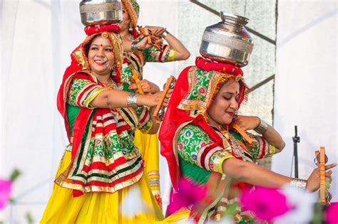 Navratri Garba Group | Navratri garba, Dance of india, Dance academy