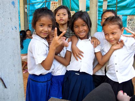 2 new school uniforms for each Sreyka Smile student in Cambodia | Indiegogo