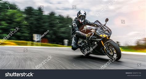 864,931 Motorcycle Images, Stock Photos & Vectors | Shutterstock