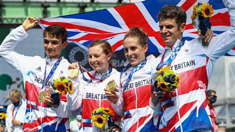 Olympic mixed relay triathlon: Great Britain claim famous gold | Olympic Games Triathlon Tokyo ...