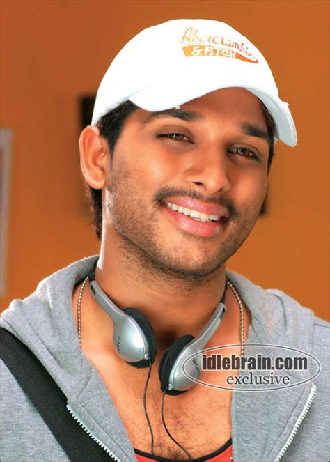 Happy - Telugu cinema Photo Gallery - Allu Arjun & Genelia