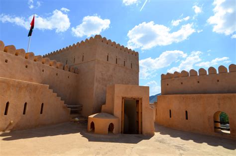 Al Hazm Castle | OmanTripper