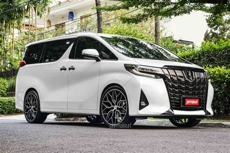 TOYOTA VELLFIRE - HYBRID FORGED SERIES: HF-2 - Vossen Wheels