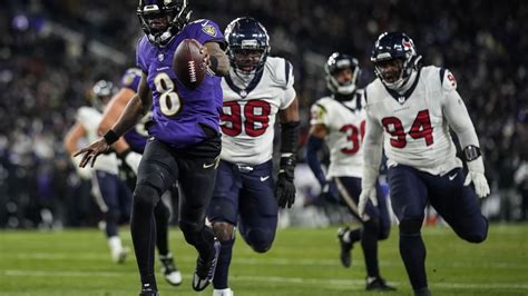 Lamar Jackson, Ravens Pull Away In The Second Half To Beat Texans 34-10