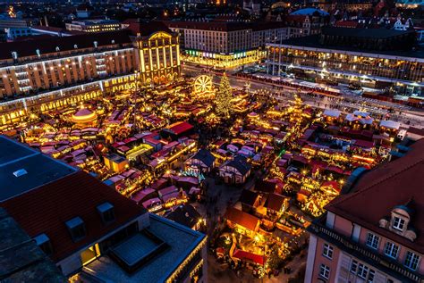 Stritzlmarkt Christmas Market Opening in Dresden --- by Bastian Kennel ...