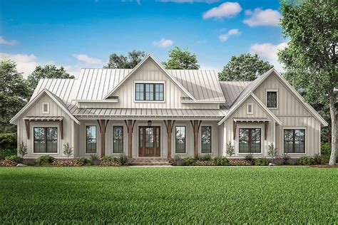 Modern Farmhouse Plan: 2,553 Square Feet, 3 Bedrooms, 2.5 Bathrooms - 041-00206