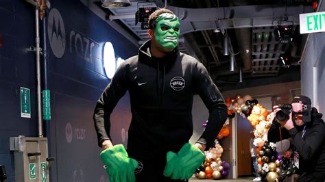 Giannis Antetokounmpo among best NBA Halloween costumes | NBA.com