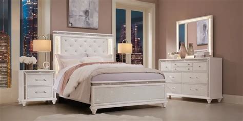 Vegas White 5 Pc King Panel Bedroom | Bedroom panel, Home decor bedroom ...