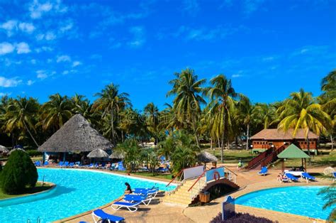 Beautiful View on Tropical Pool on the Caribbean Sea, Palm Trees, Cuba ...