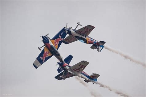 https://flic.kr/p/VRbWgw | flying bulls aerobatic team Air Show, Fighter Jets, Bull, Flying ...