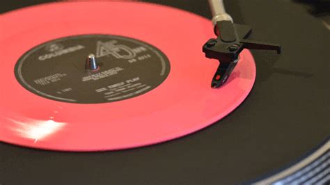 Pink Floyd pink vinyl - Vinyl gif animations, record player gifs, vinyl cinemagraphs Record ...