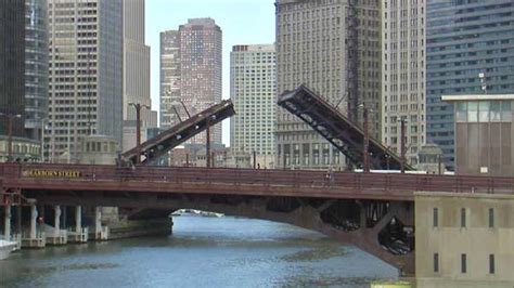 Chicago River bridge lifts begin today | abc7chicago.com