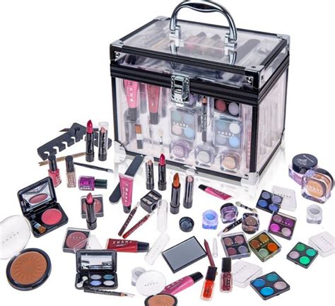 Importance of Makeup Boxes In Cosmetic Industry - Fashion Industry Network