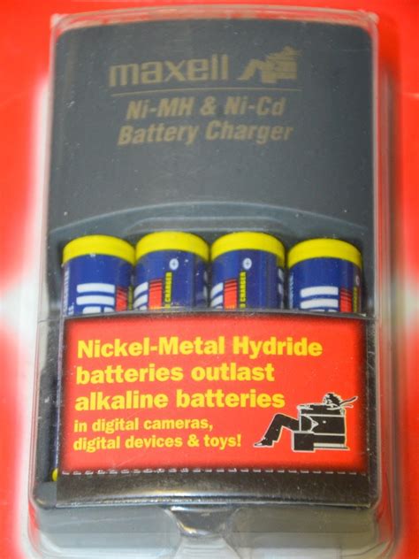 Maxell P2001 Nickel-Metal Hydride Battery Charger Kit -New Old Stock ...