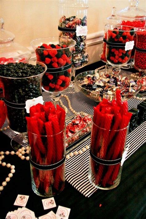 How to Decorate your Home for a Moulin Rouge Party | Decoraciones de ...