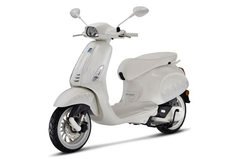 Vespa Sprint Justin Bieber x Vespa 150: price, consumption, colors