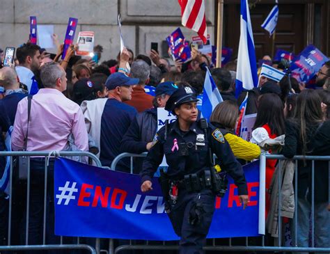 War in Israel | Students protest alleged antisemitism at Columbia ...