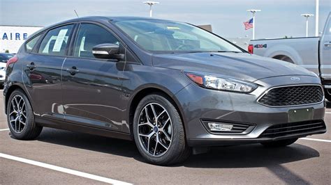 2017 Ford Focus SEL 2.0L Hatchback at Eau Claire Ford Lincoln Quick Lane - YouTube