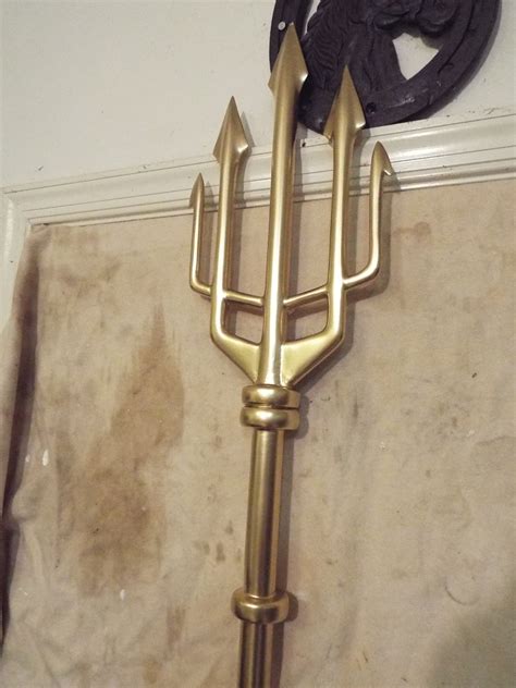 Aquaman Trident by finaformsora on DeviantArt