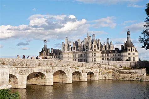 17 of the Best Castles in France to Visit!