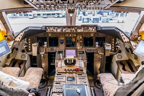 Inside the Lufthansa Boeing 747-8i