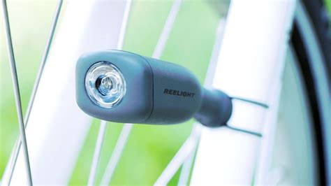 Battery free bike light claims to reduce road accidents by up to 47%