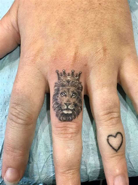 11 Trending Lion Finger Tattoo in 2019 - Ciao Pittsburgh