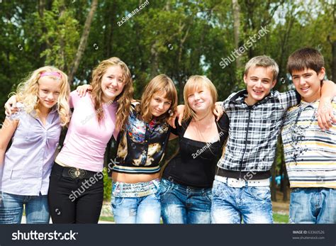 Group Cheerful College Friends Stock Photo 63360526 - Shutterstock