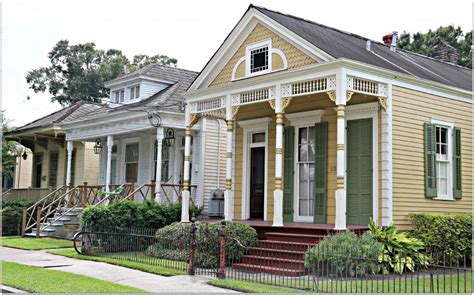 Uptown New Orleans Homes in a Row... | New orleans homes, New orleans architecture, New orleans