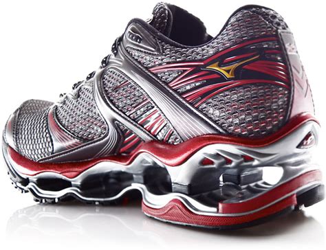 26.2 Quest: Mizuno Wave Prophecy - Cool Looking Shoes