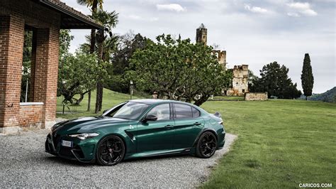 Alfa Romeo Giulia GTA | 2021MY (Color: Montreal Green) | Front Three-Quarter