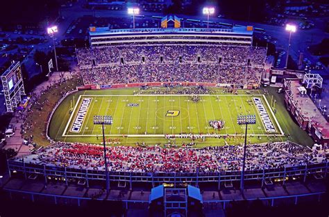 University Of Tennessee Chattanooga Football Stadium : Utc S Marching Mocs Are Seeing Green ...