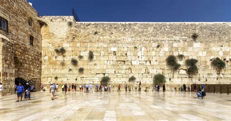 Story | Egalitarian Prayer at the Kotel