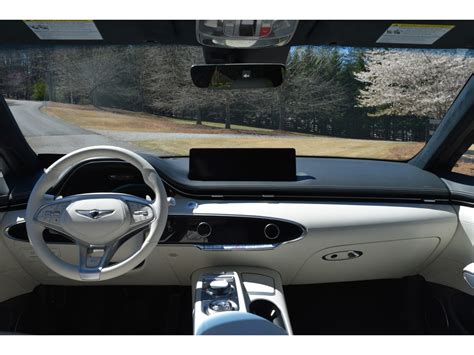 2025 Genesis Electrified GV70: 80 Interior Photos | U.S. News