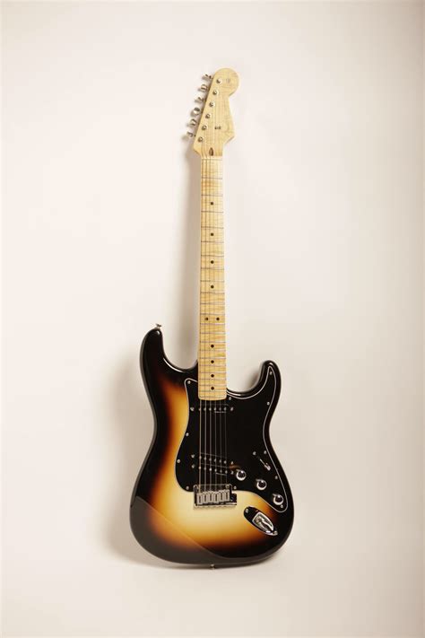 Pin by LeRoy Van Mudh on Guitars | Fender guitars stratocaster, Robbie robertson, Guitar