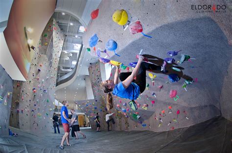 The CU Boulder Rec Center, the largest Collegiate High Performance Climbing Wall Construction in ...