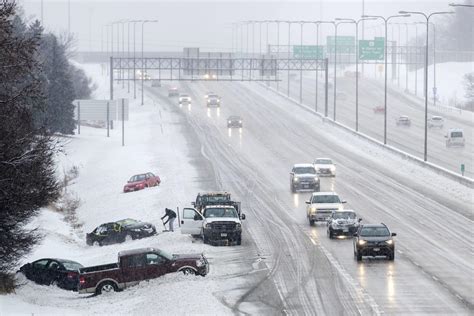 Another 1 to 3 inches of slushy snow forecast for Omaha area today ...