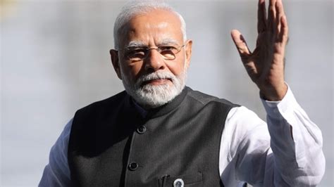 PM Modi's birthday today: Wishes pour in; Rahul Gandhi, Tharoor's ...