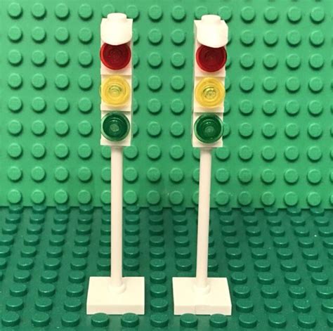 Lego 2 City Mini Figures White Street Traffic Stop Lights Sign With Base Post | eBay