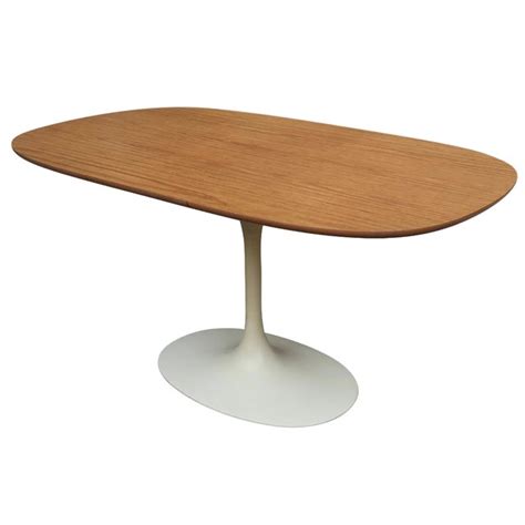 Oval Mid-Century Modern Dining Table | Chairish