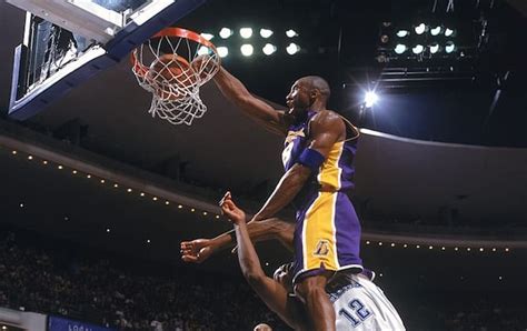 This Day In Lakers History: Kobe Bryant Throws Down Slam Dunk On Dwight ...