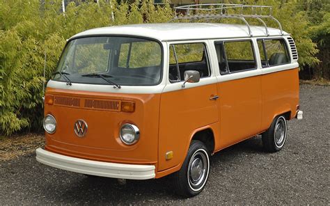 No Reserve: 1973 Volkswagen Type 2 Bus | Volkswagen type 2, Volkswagen ...