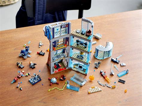 Lego 76166 Avengers Tower Battle - Lego Marvel set for sale best price