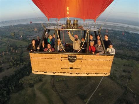 A Hot Air Balloon Ride Over Bagan, Myanmar | Earth Trekkers