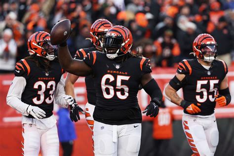 Falcons 2022 free agent targets: Defensive line - The Falcoholic