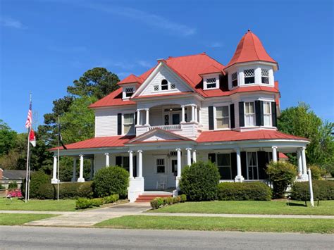 The Historic L.P. Best House / Duplin County Veterans Museum - Visit Duplin County