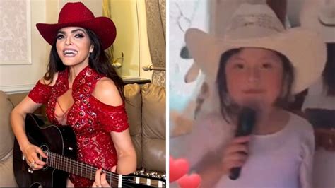 Niña se hace viral por cantar y bailar 'Bandido' de Ana Bárbara: su interpretación cautivó en ...